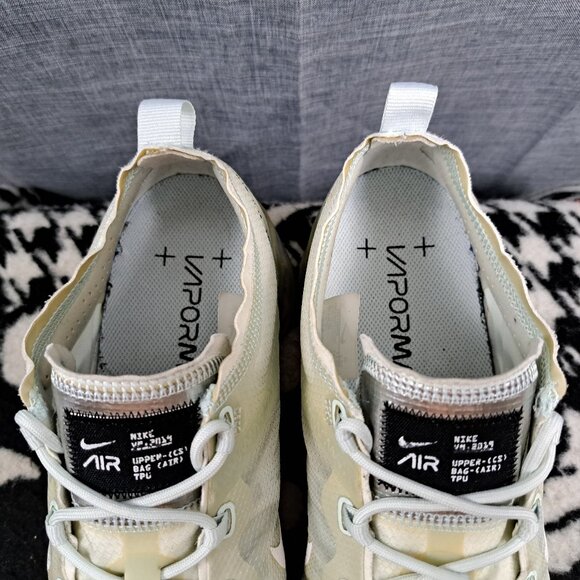 %Nike Air VaporMax 2019 Barely Grey Size 10.5 Mens AR6631-005 Men A9 main image 13
